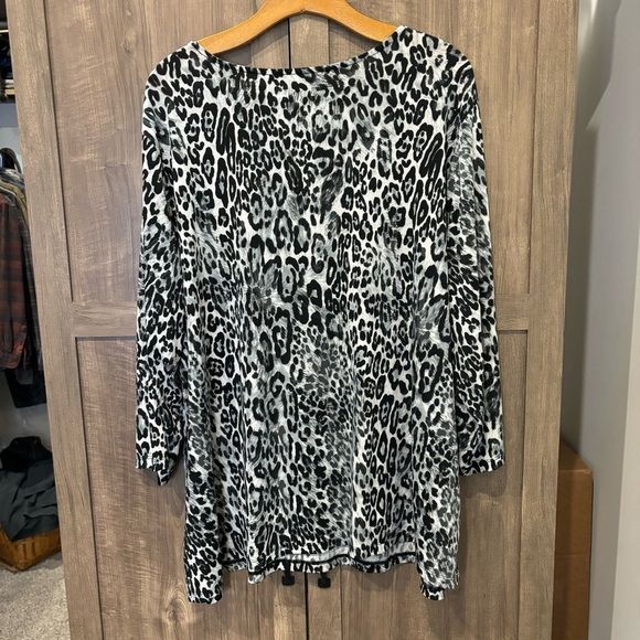 Susan Graver 3X Top liquid knit animal print black white - Picture 7 of 10
